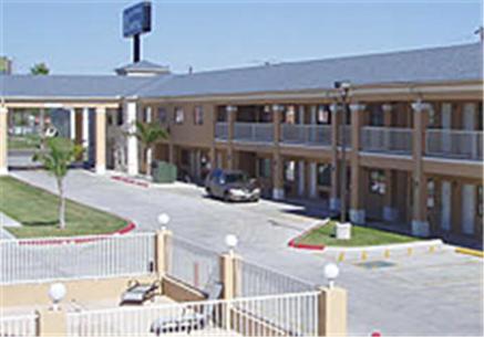 Texas Inn & Suites La Joya Екстериор снимка