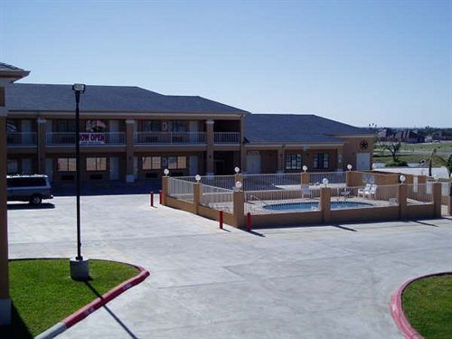 Texas Inn & Suites La Joya Екстериор снимка